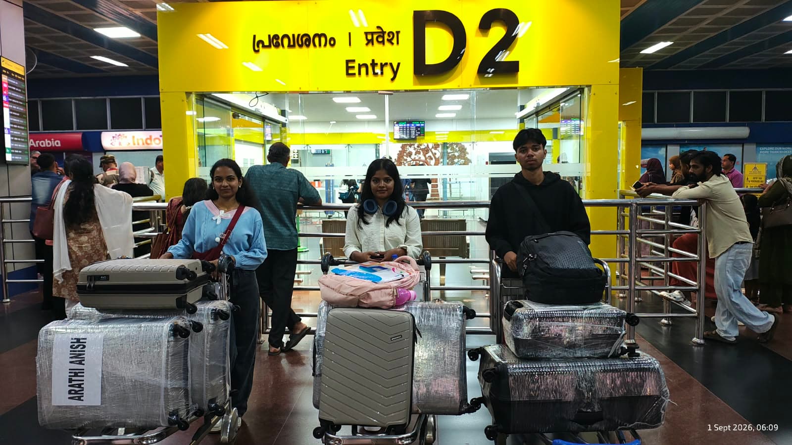 AIRPORT MOMENTS